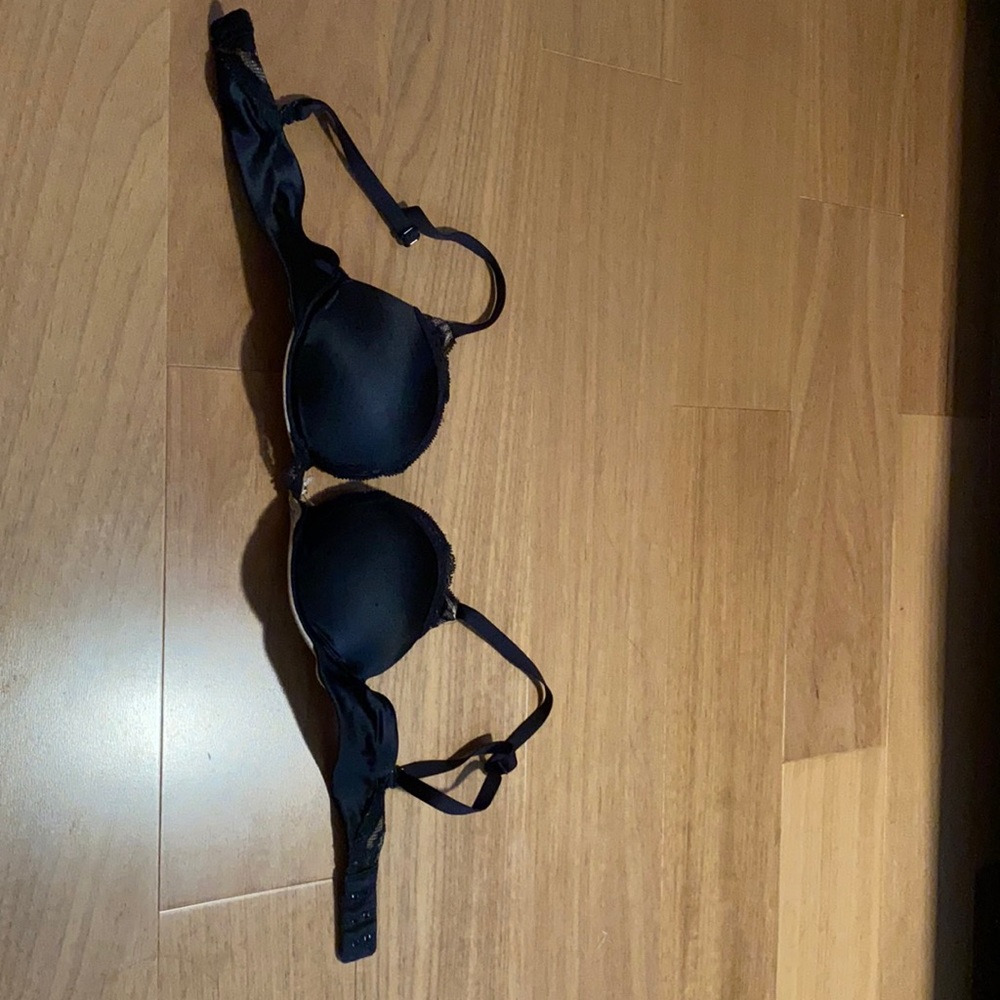 Black lace bra 32 A